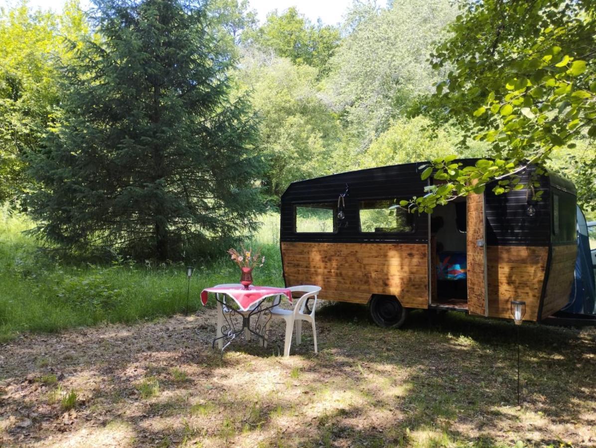 La Caravane Nature Saint-Julien-le-Petit Extérieur photo